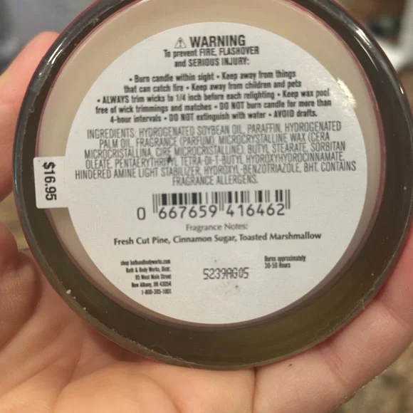 Bath & Body Works The Perfect Christmas Candle - Festive Red - Picture 3 of 3